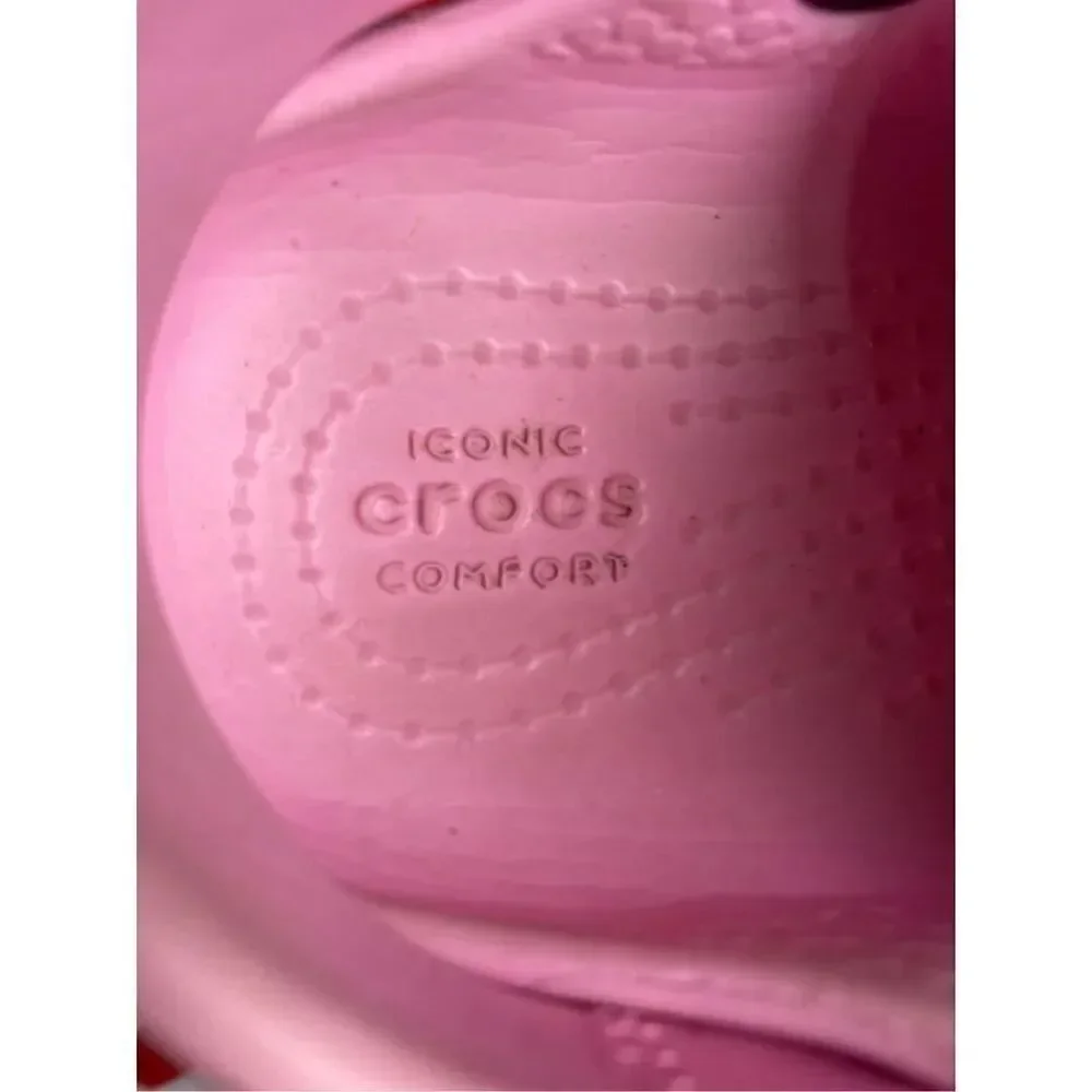 Crocs classic girls light baby, pink sandals/water shoe size 8 ￼